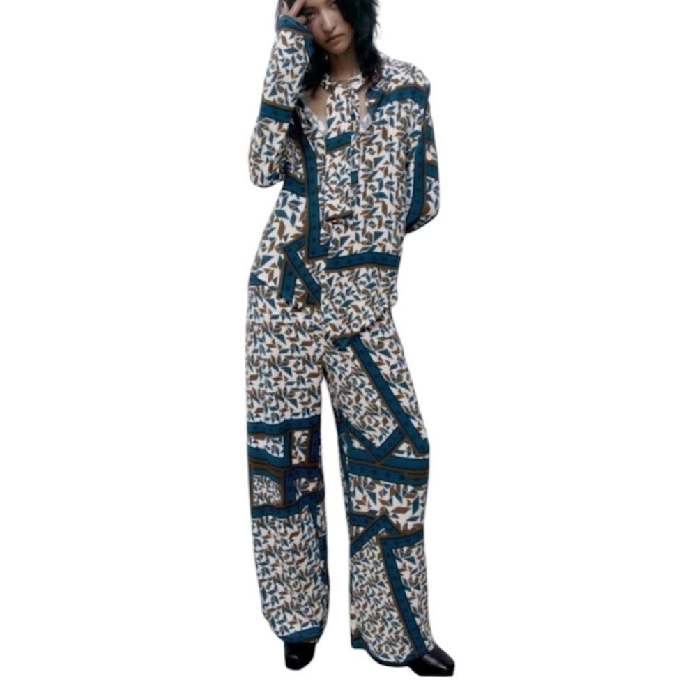 Zara Printed Pants Blue/Brown Set(Size Top
Medium/ Bottom Small)